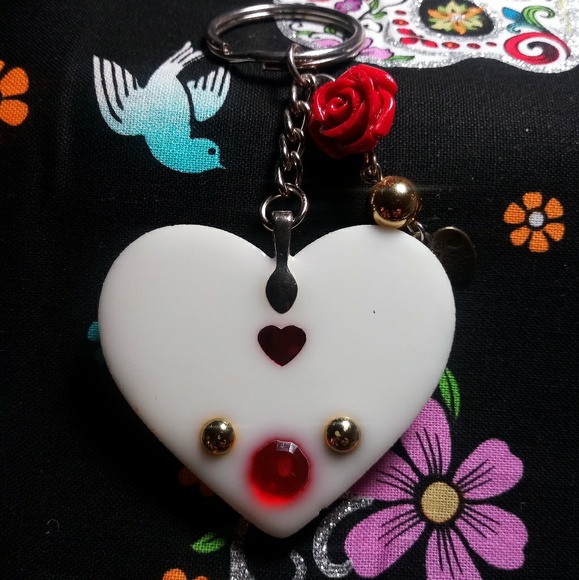 Puffy ❤ Keychain - Picture 6 of 6